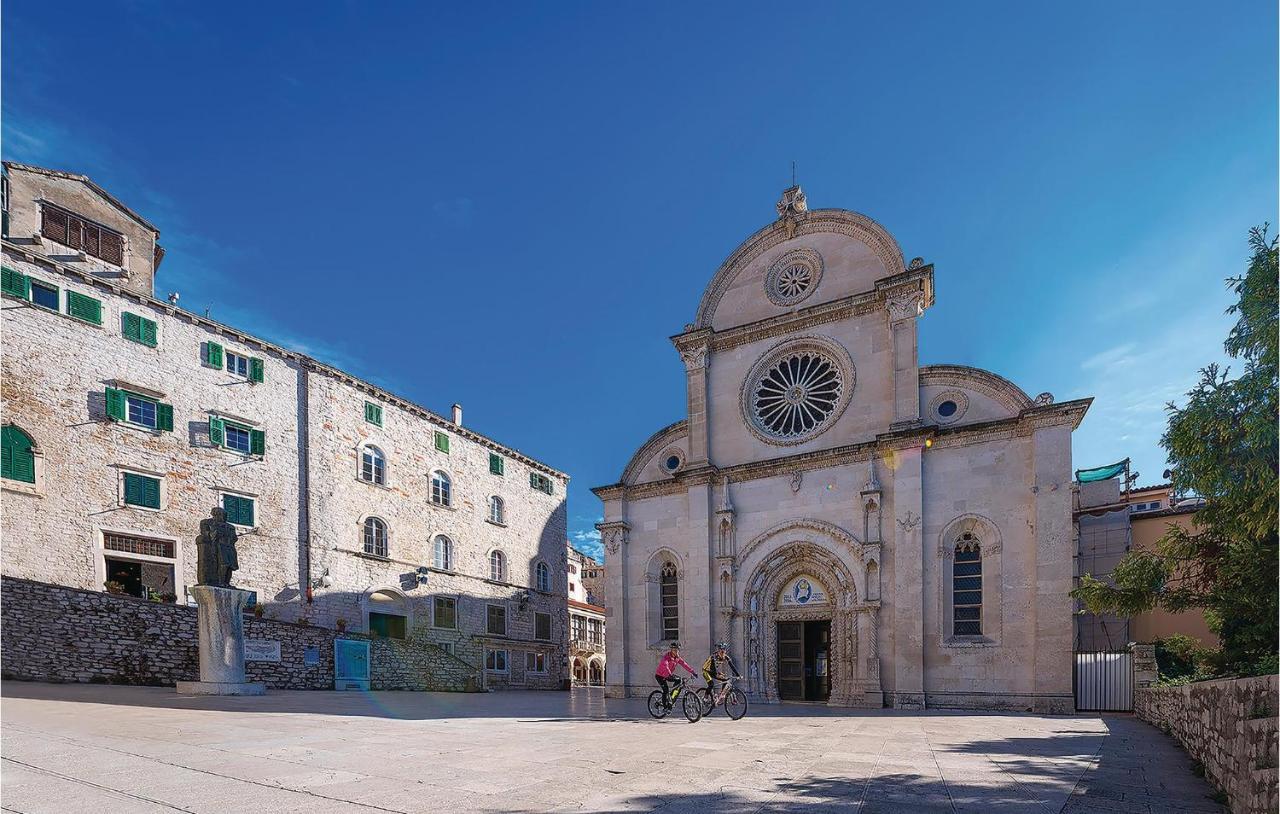 Lovely Home In Sibenik-Brodarica With Kitchen Donje Polje ภายนอก รูปภาพ